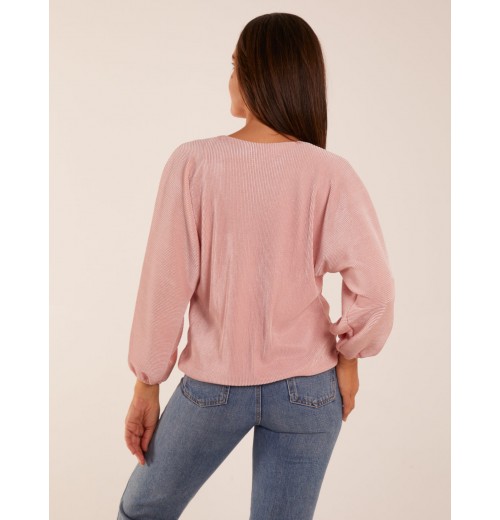 V Neck Plisse Batwing Bubble Hem Top